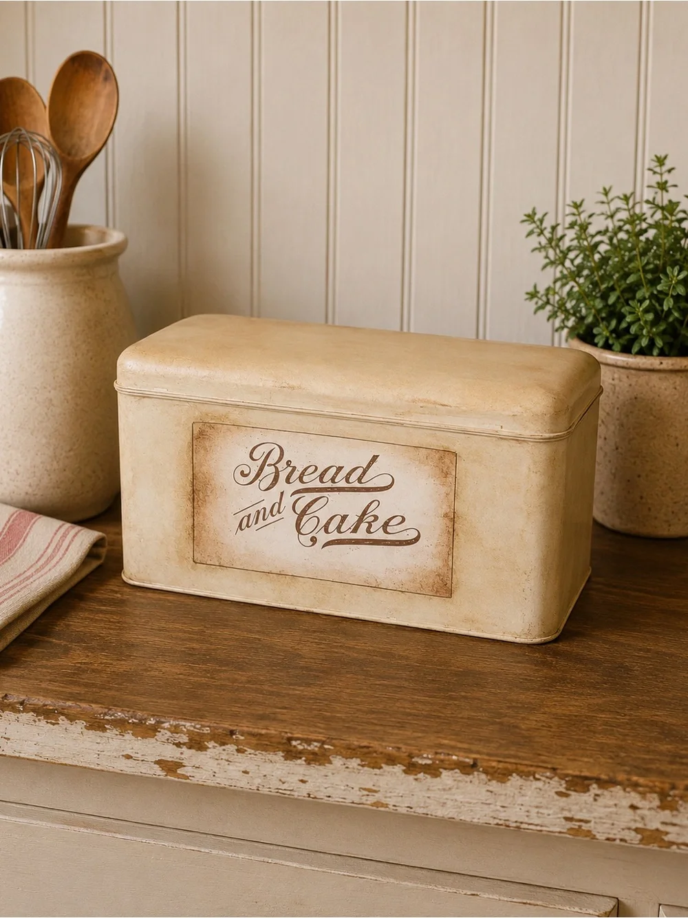 Vintage-Style Cream Bread and Cake Storage Tin